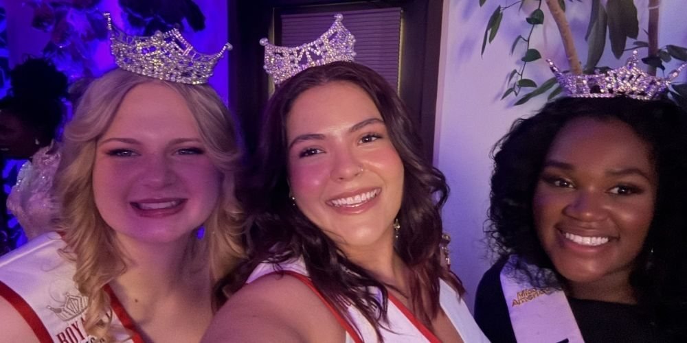 Royalty USA Pacific Northwest titleholders together, sisterhood