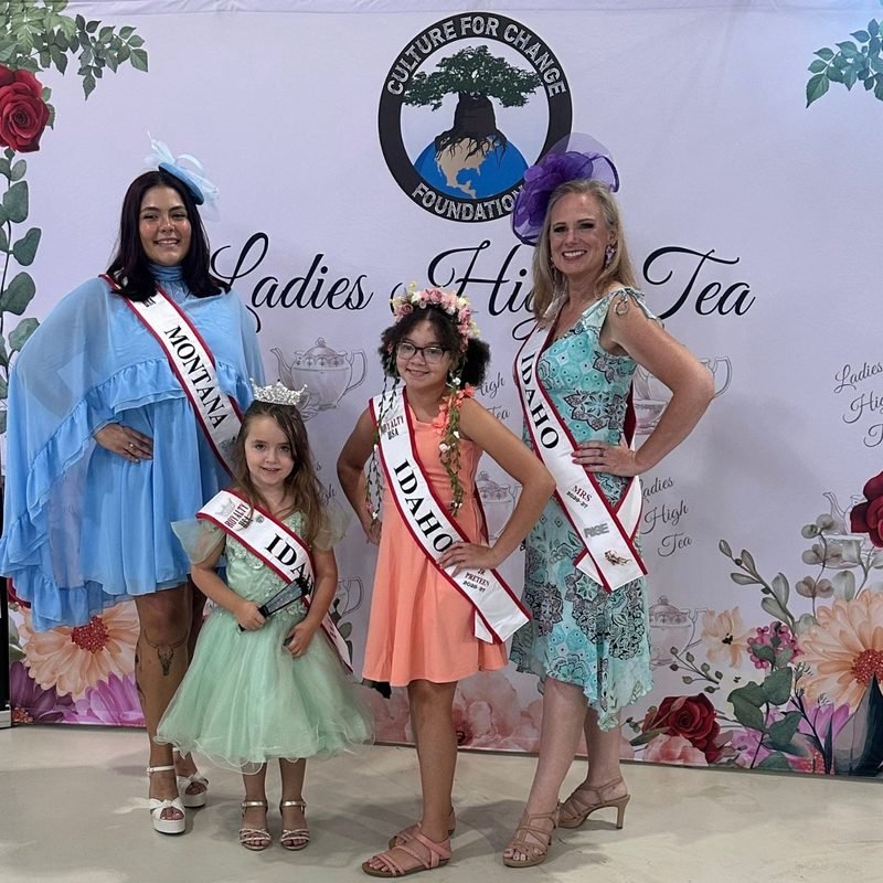 Royalty USA Pacific Northwest titleholders at a workshop event
